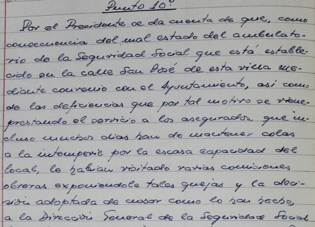 Párrafo del acta capitular sobre la solicitud de varias comisiones obreras». Archivo Municipal de Ubrique, 10/11/1976.