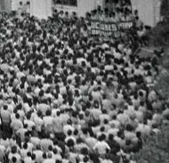 Manifestación celebrada el 29 de mayo de 1978, ante el Ayuntamiento (Foto: José Gómez).